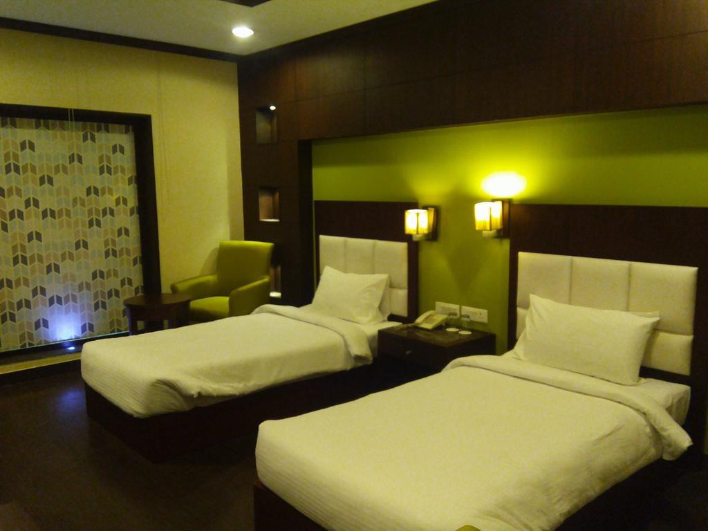 Hotel Saurabh Candy By Peppermint Haldwani Room photo